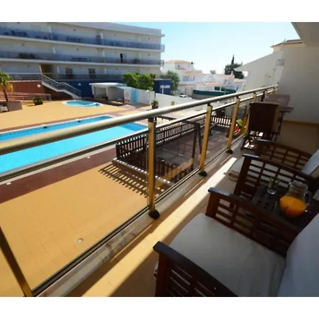 Central Vacation With Shared Pool, Beachlake Nearby Lägenhet Albufeira